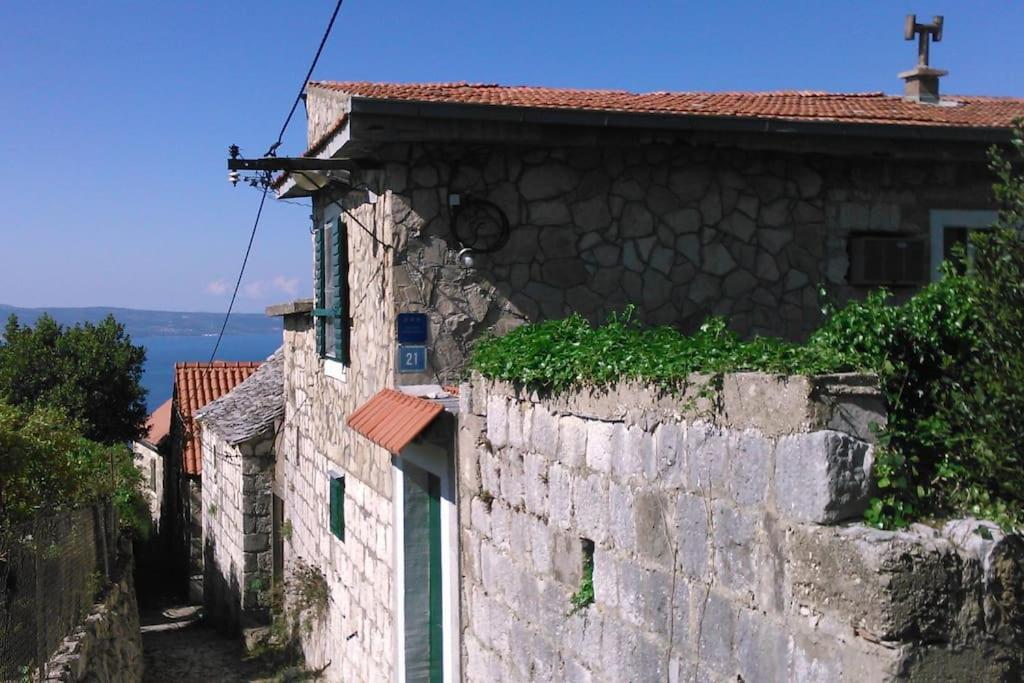 Apartment Art House Old Village Jesenice (Split-Dalmatia)