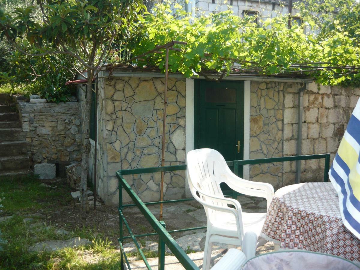 Art House Old Village Jesenice (Split-Dalmatia)