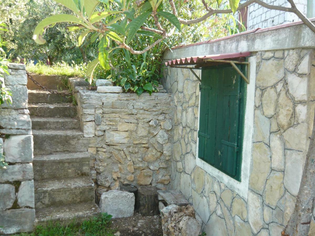 Art House Old Village Apartment Jesenice (Split-Dalmatia)